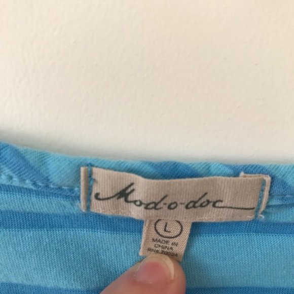 Mododoc Tee - Picture 4 of 4